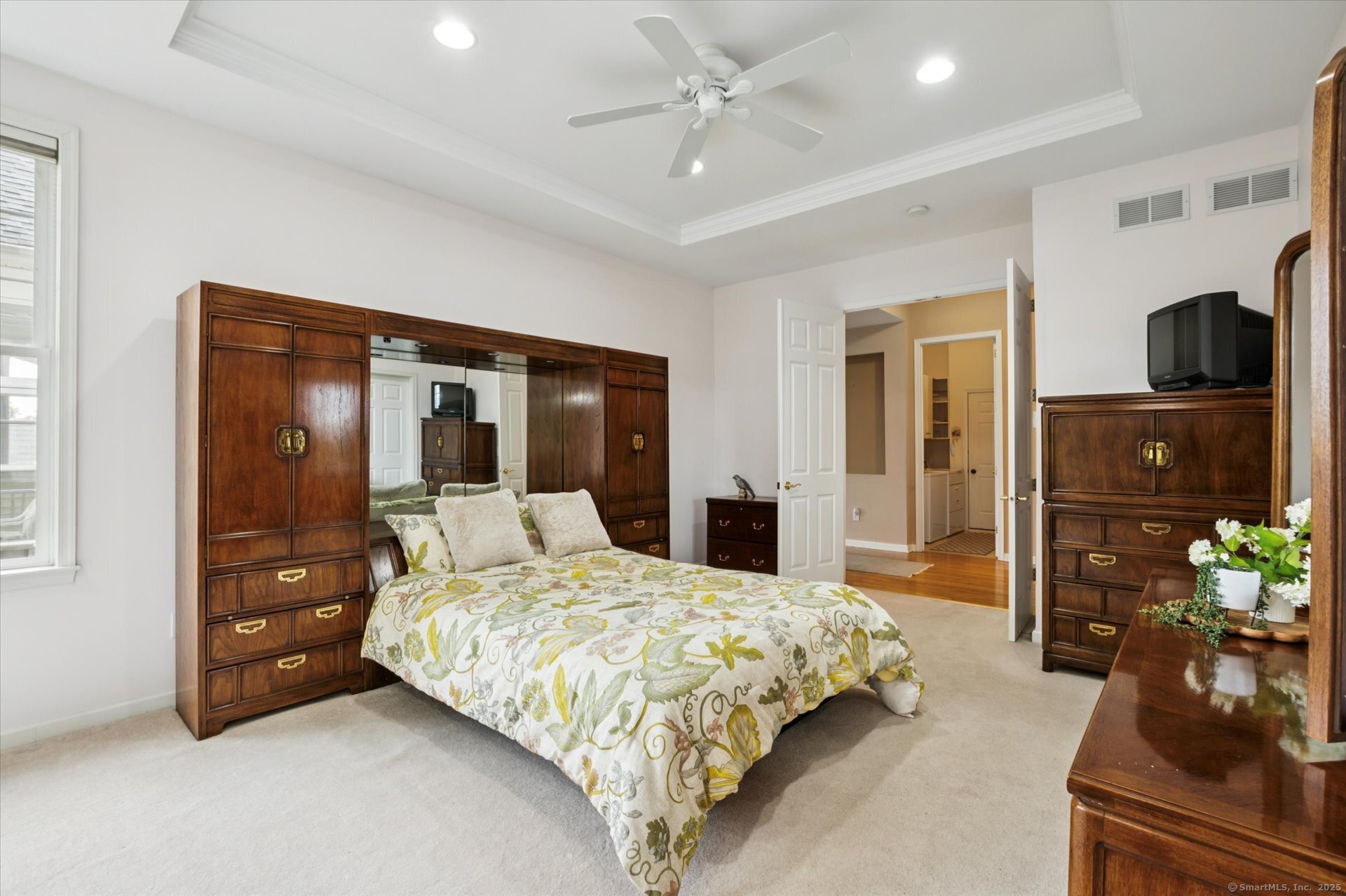 30 Vista Way Bloomfield CT 06002