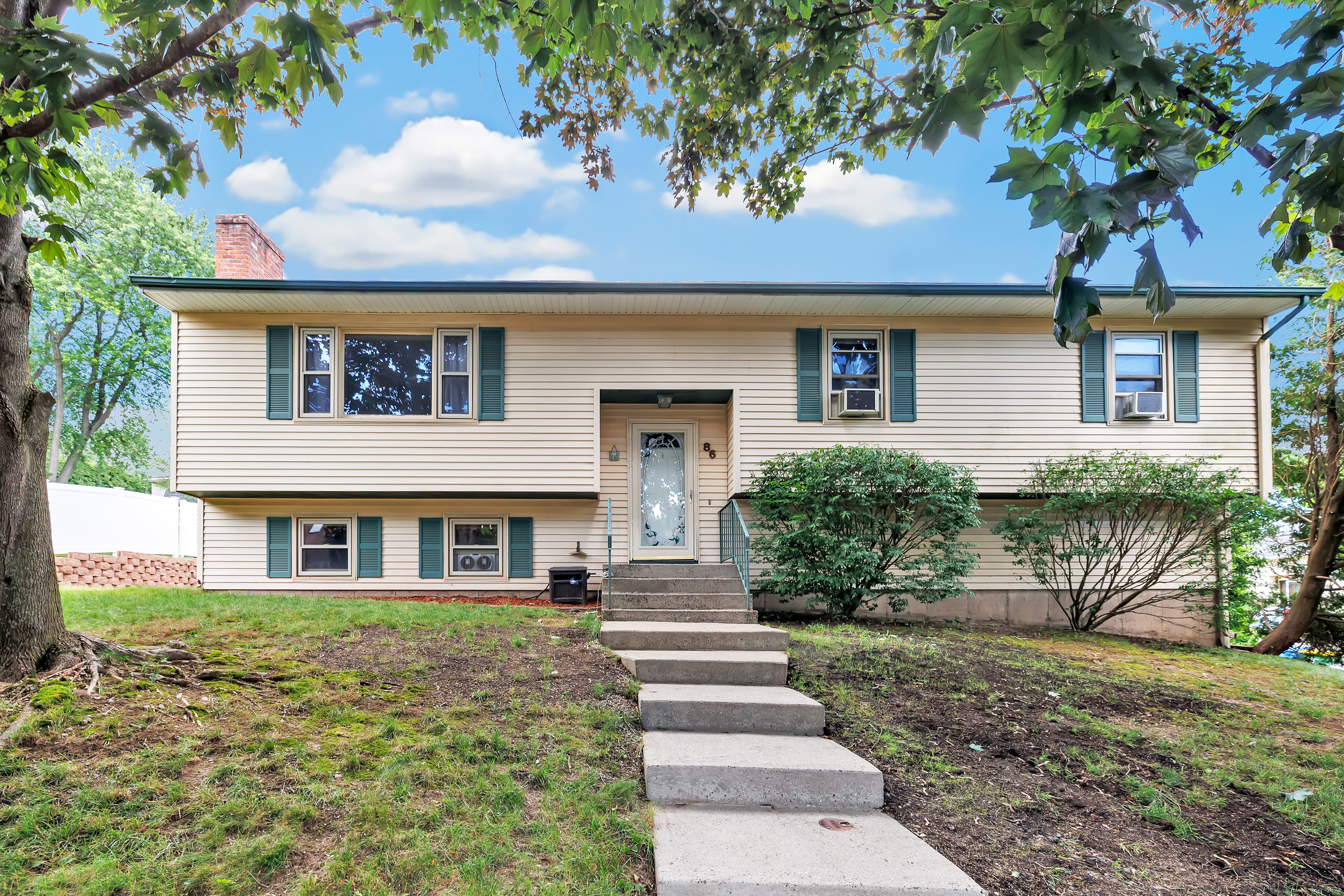 86 Kendall Circle Waterbury CT 06708
