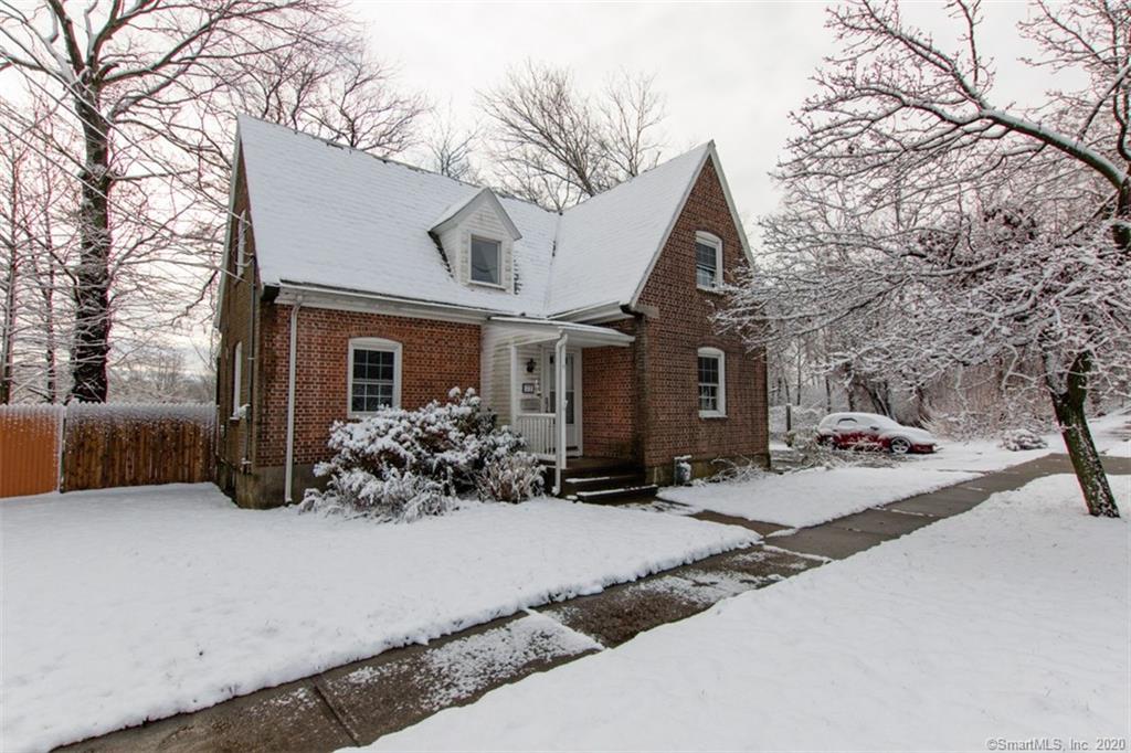 77 Meadowbrook Road Fairfield CT 06824