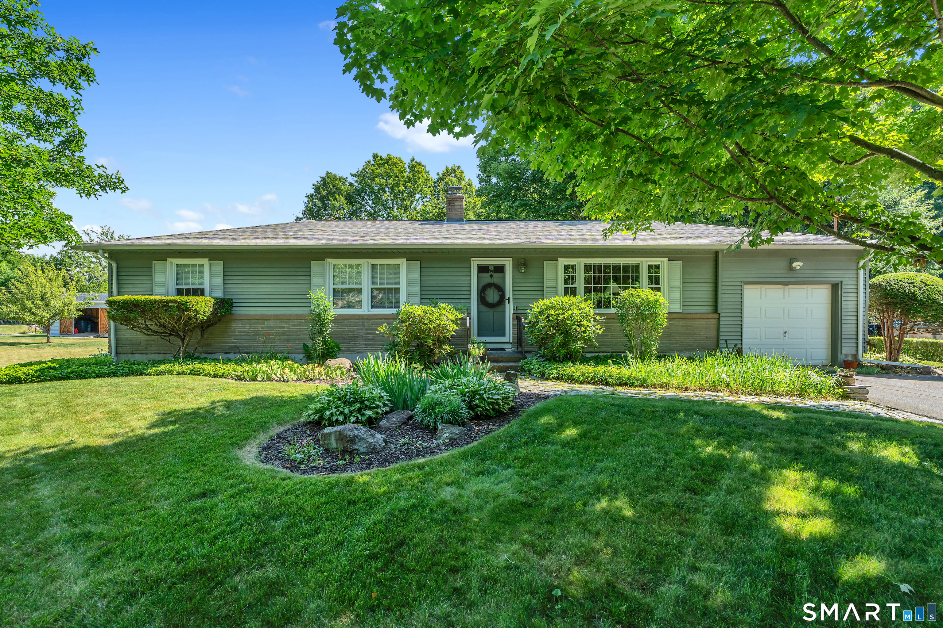 32 Ives Avenue Meriden CT 06450