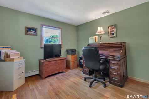 32 Ives Avenue Meriden CT 06450