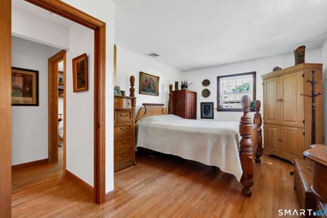 32 Ives Avenue Meriden CT 06450