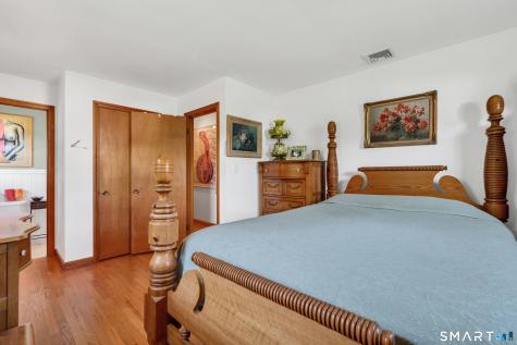 32 Ives Avenue Meriden CT 06450
