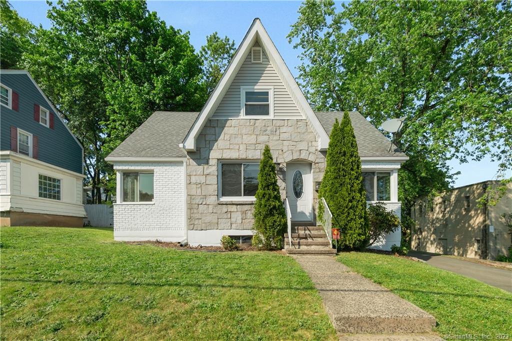 13 Saint James Street Hamden CT 06514