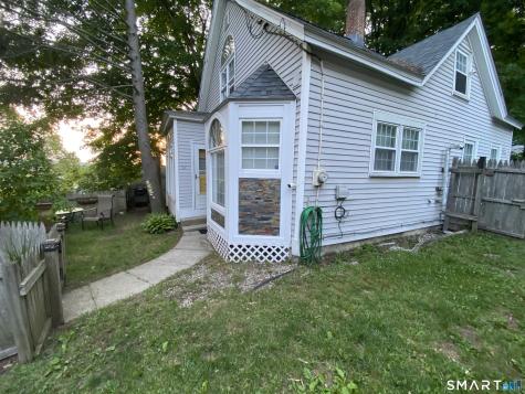 16 Franklin Street Putnam CT 06260