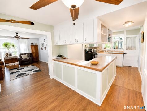 16 Franklin Street Putnam CT 06260