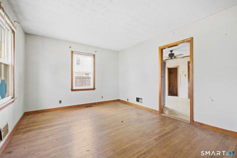 27 Hockanum Drive East Hartford CT 06118