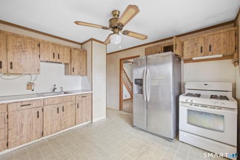 27 Hockanum Drive East Hartford CT 06118