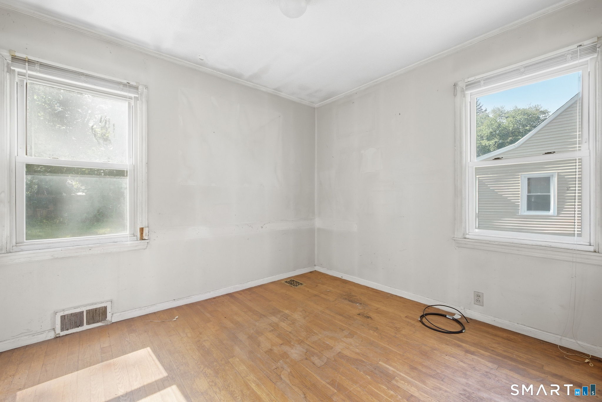 27 Hockanum Drive East Hartford CT 06118