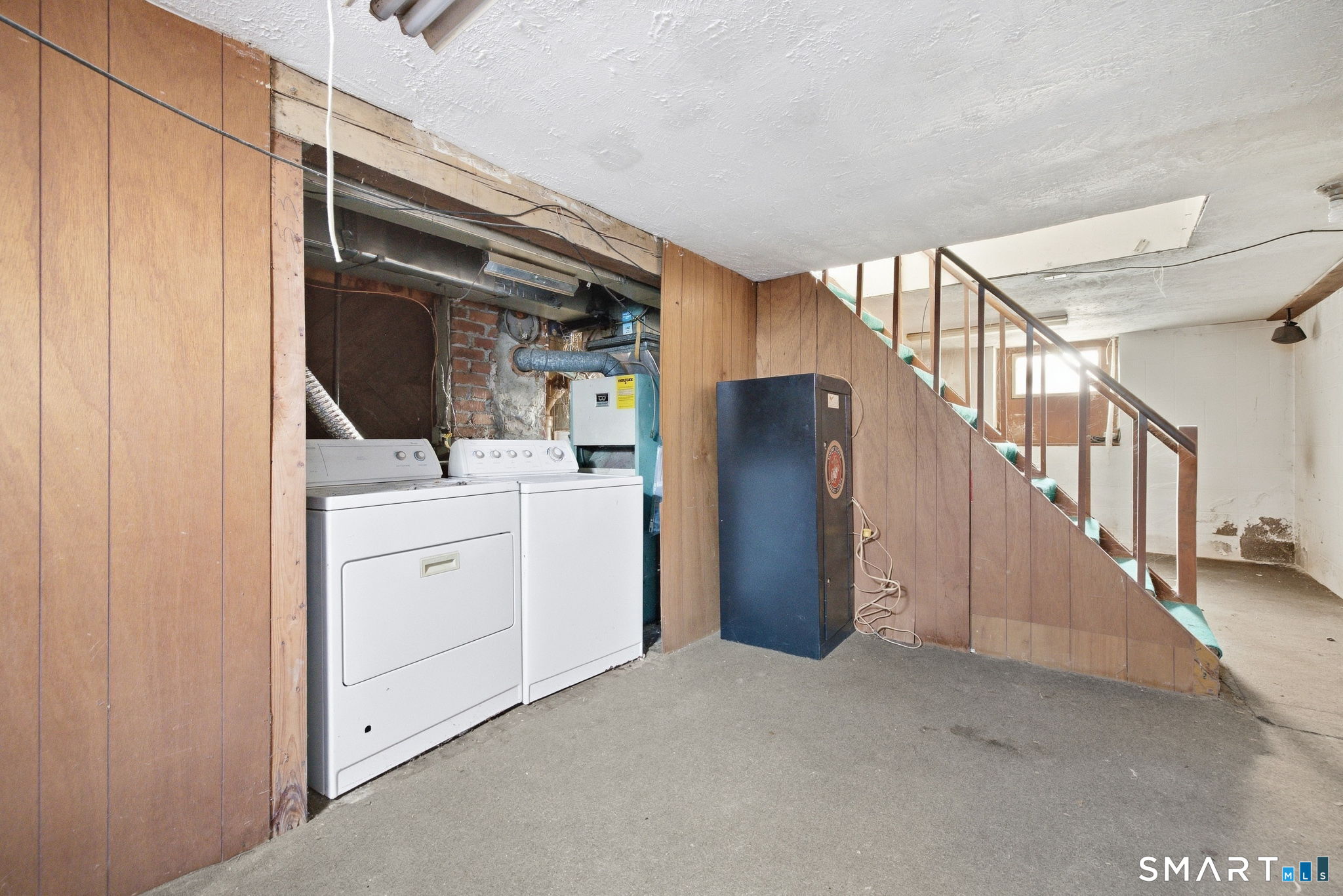 27 Hockanum Drive East Hartford CT 06118