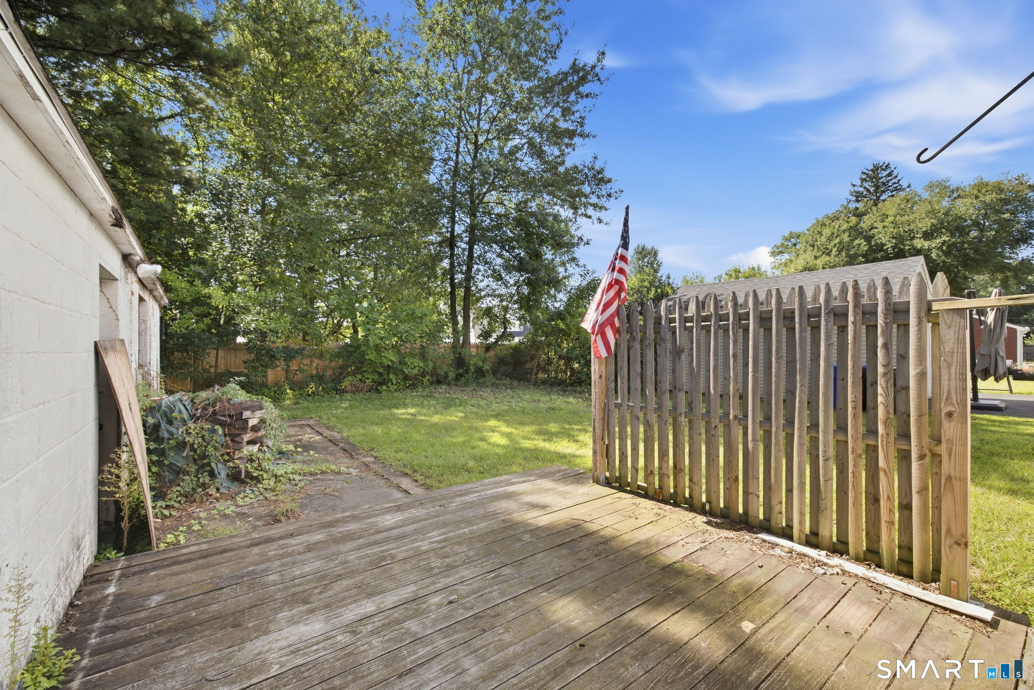 27 Hockanum Drive East Hartford CT 06118