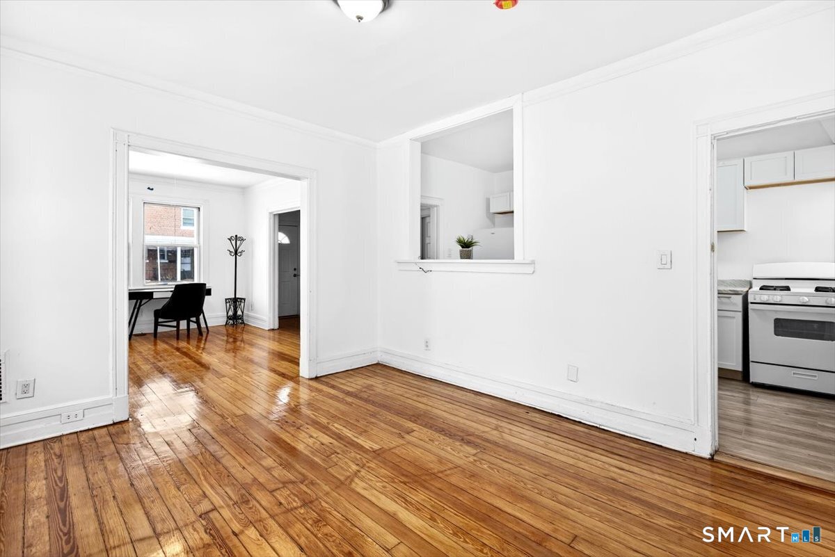 408 East Avenue Bridgeport CT 06610