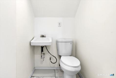 408 East Avenue Bridgeport CT 06610