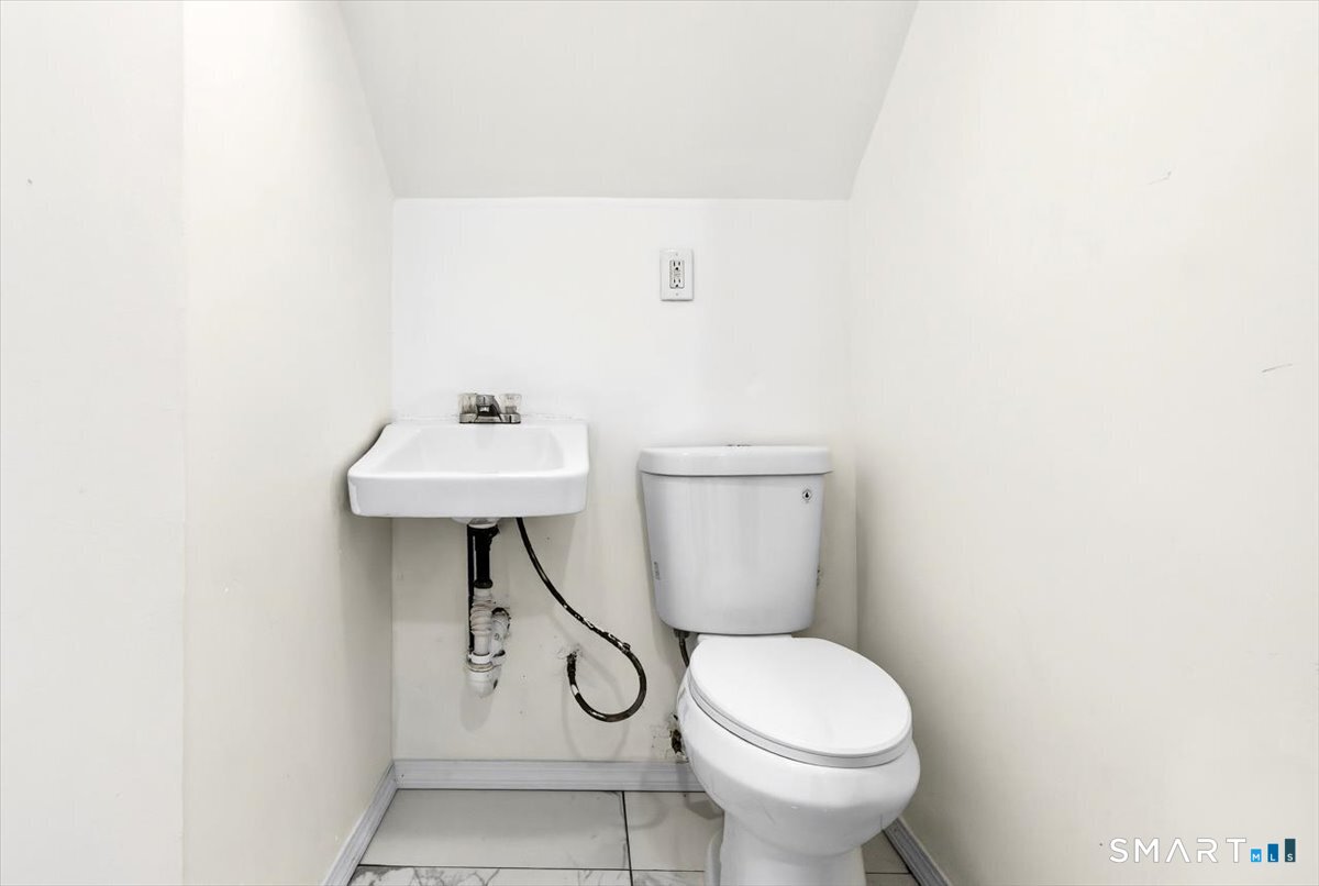 408 East Avenue Bridgeport CT 06610