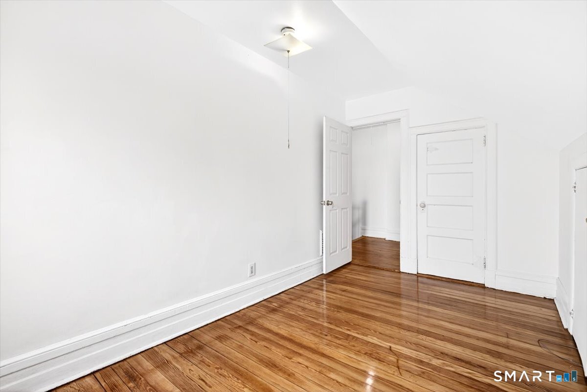 408 East Avenue Bridgeport CT 06610