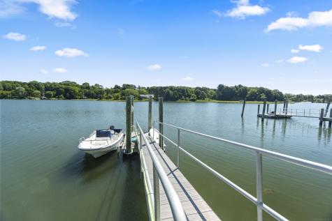 30 Cove Road Stonington CT 06378