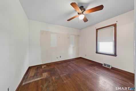8 Sailors Lane Milford CT 06460