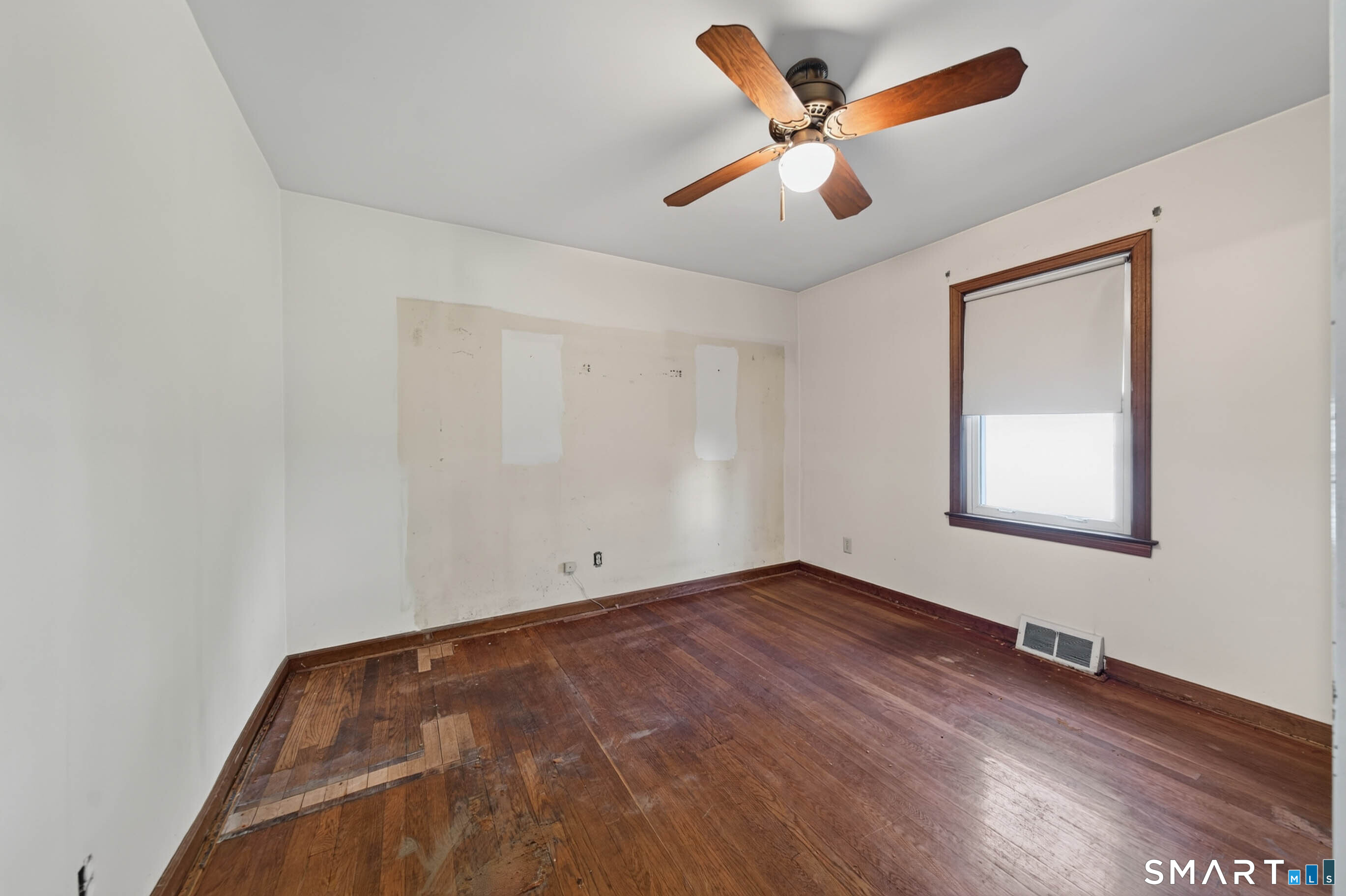 8 Sailors Lane Milford CT 06460