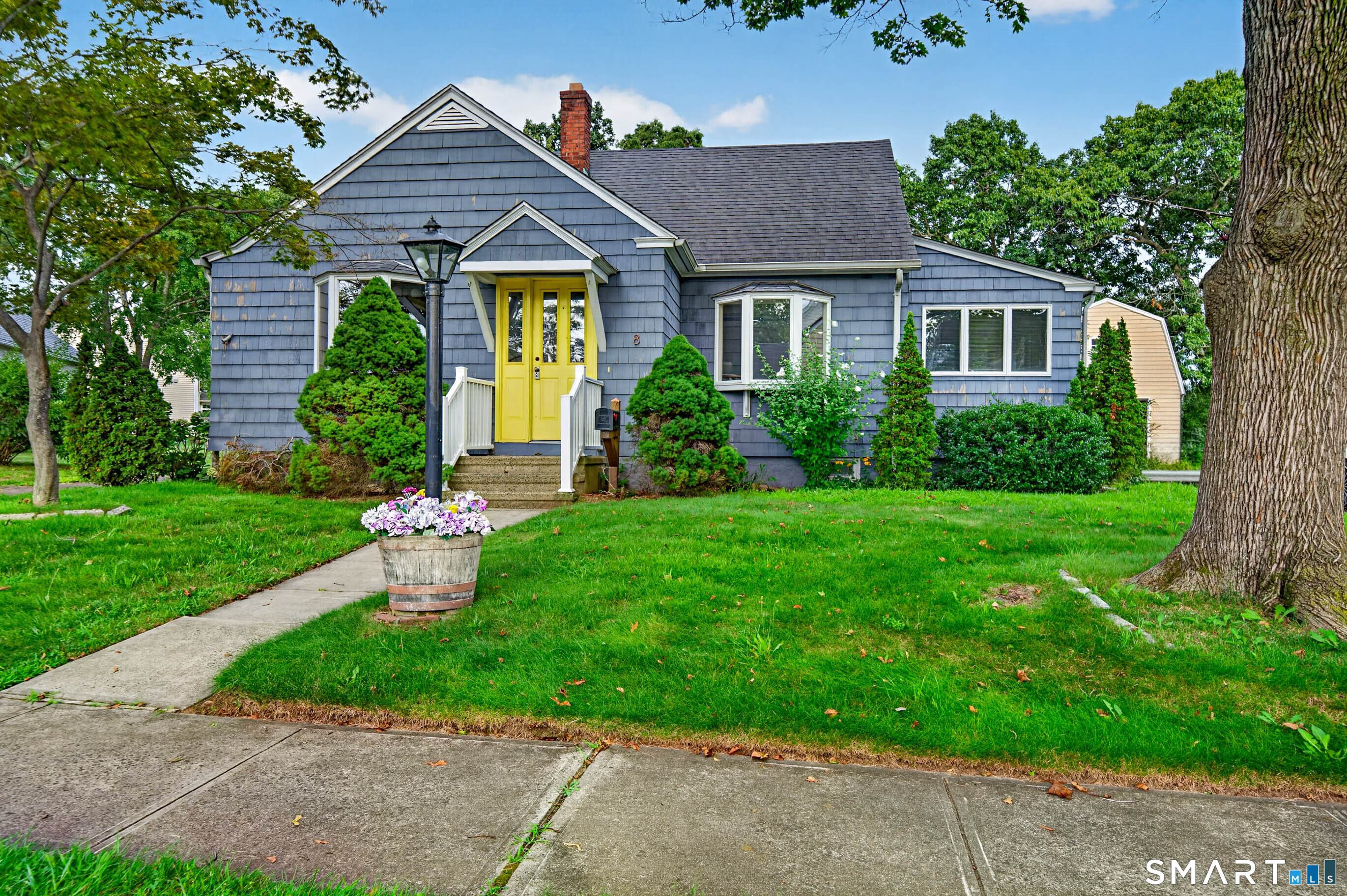 8 Sailors Lane Milford CT 06460