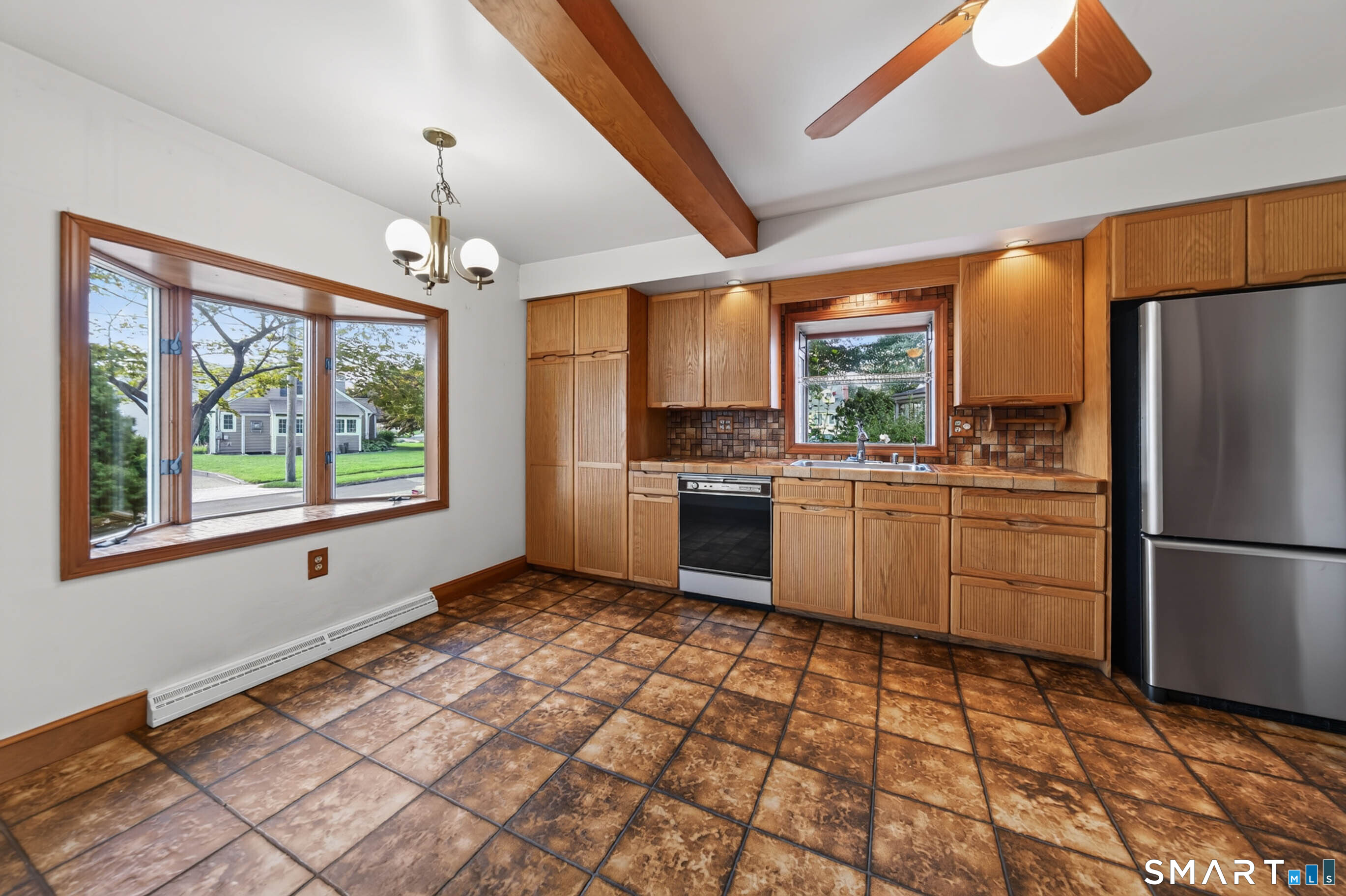 8 Sailors Lane Milford CT 06460