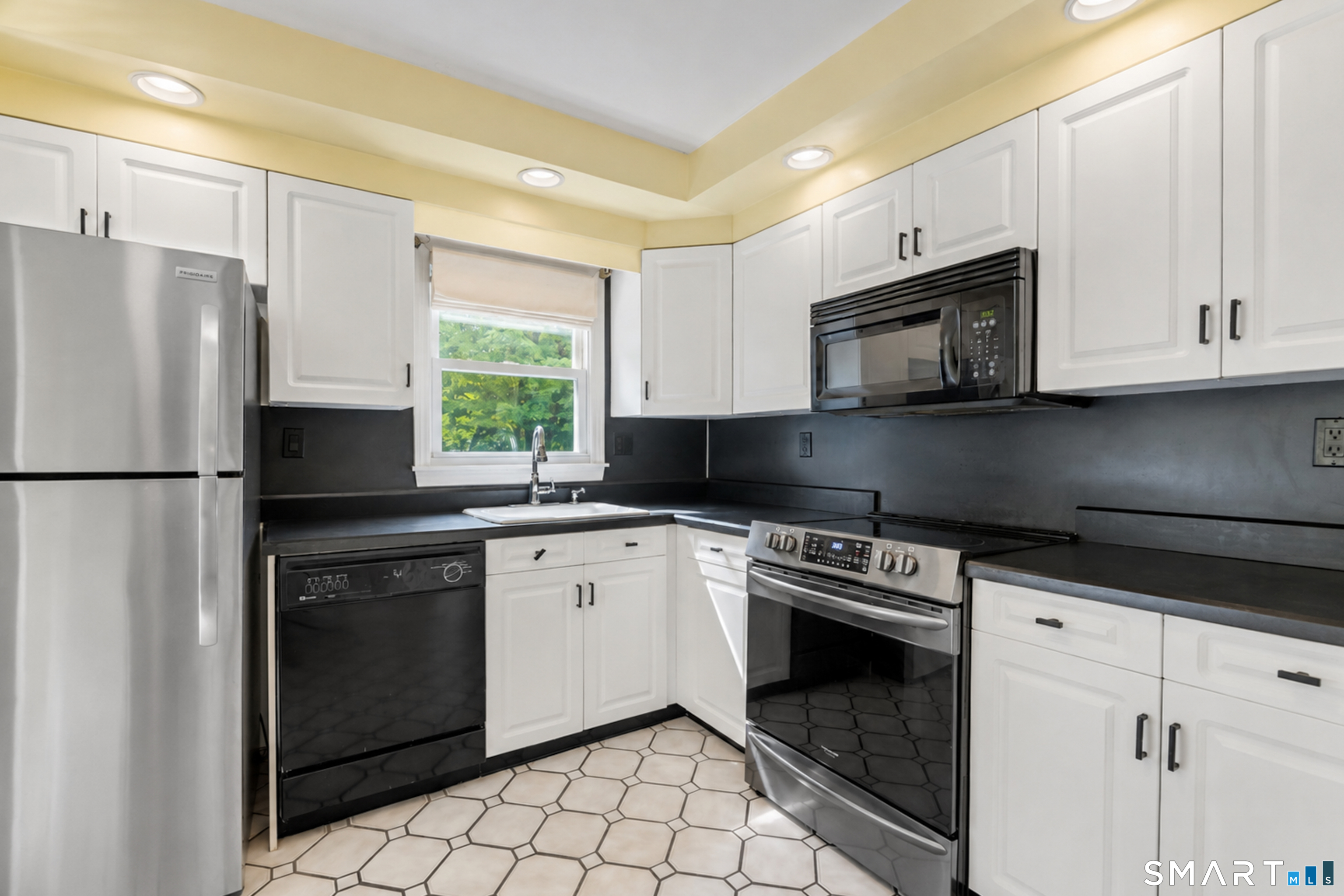 1144 Long Hill Road Guilford CT 06437