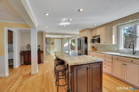 36 Clifdon Drive Simsbury CT 06070