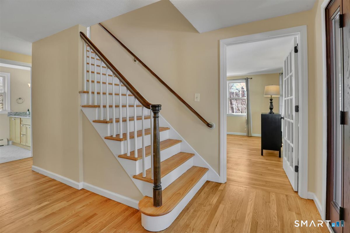 36 Clifdon Drive Simsbury CT 06070