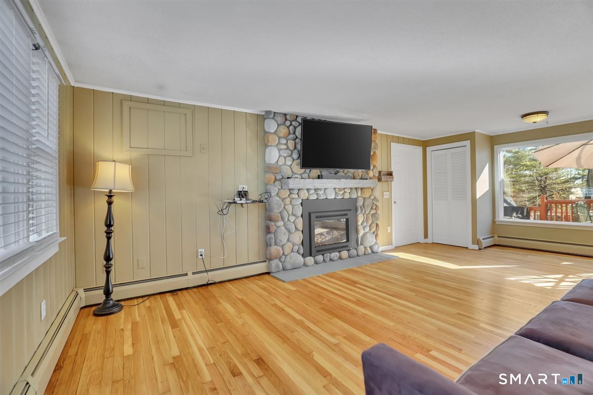 36 Clifdon Drive Simsbury CT 06070