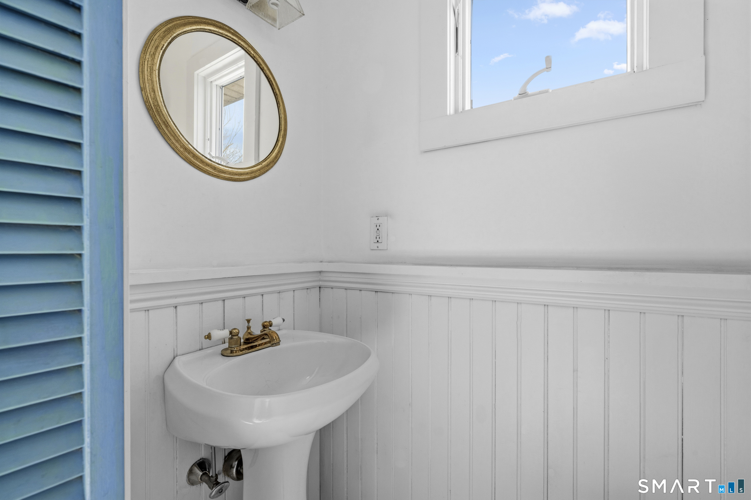 105 Old North Road Stonington CT 06355