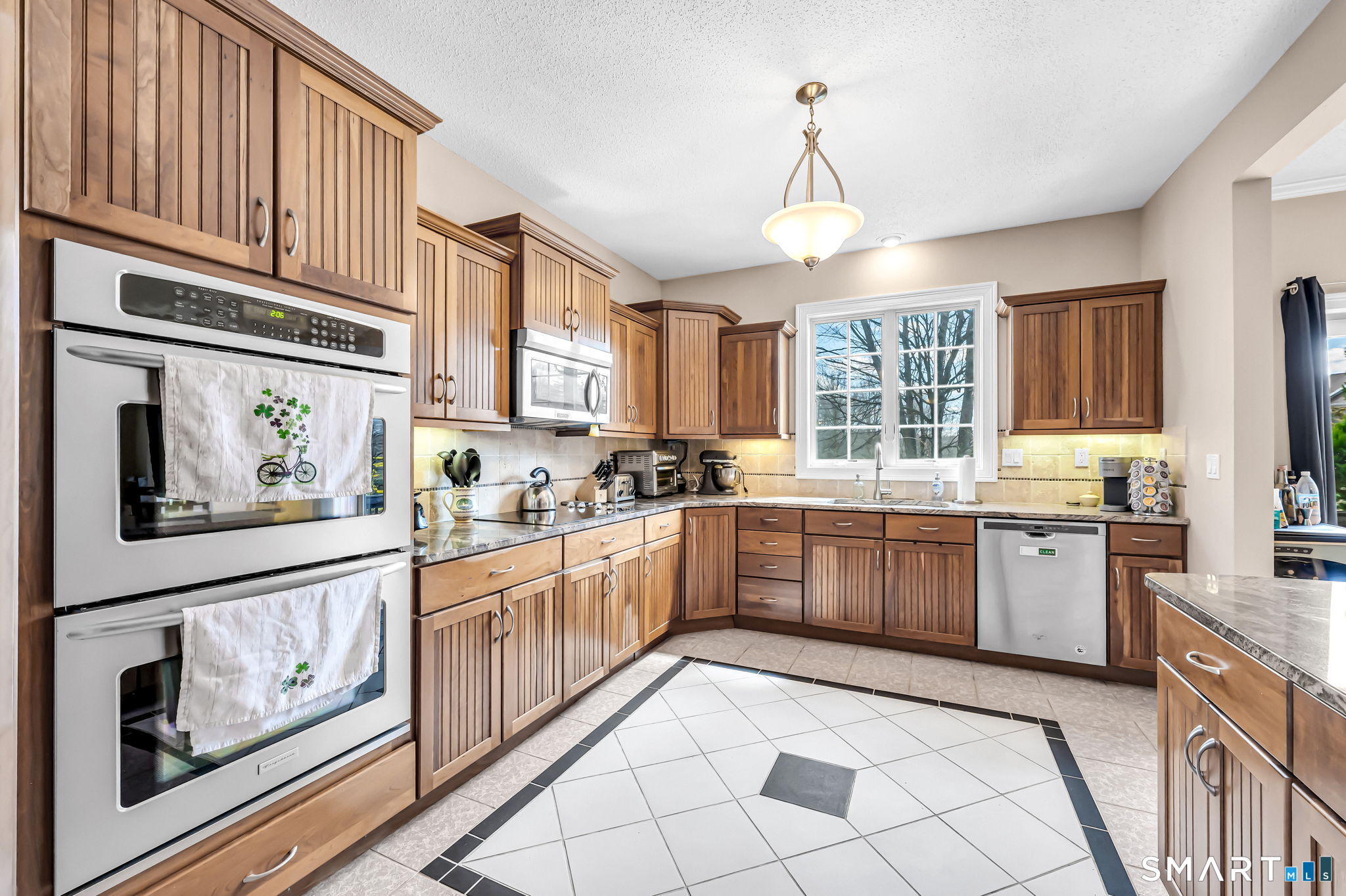 977 Sheldon Street Suffield CT 06093
