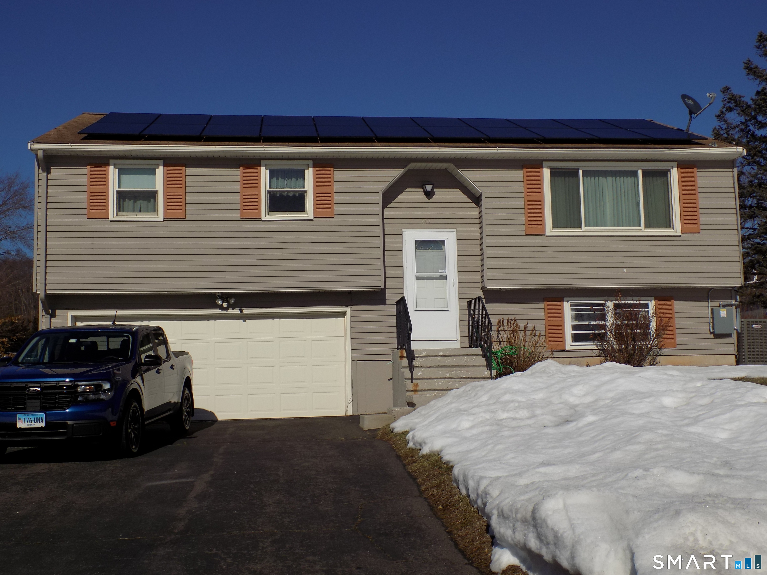201 Westwoods Terrace Bristol CT 06010