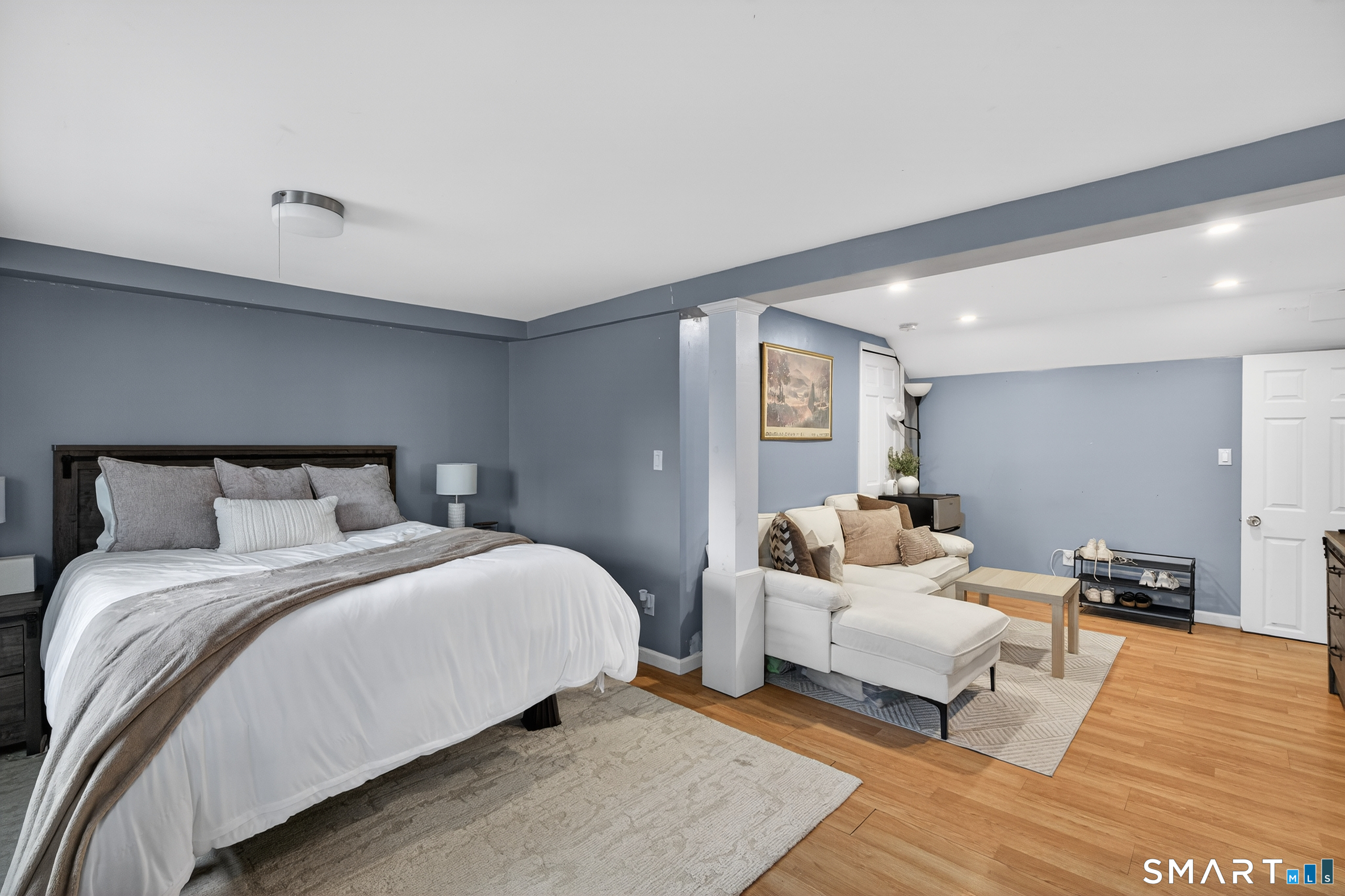 563 Lakeside Drive Bridgeport CT 06606