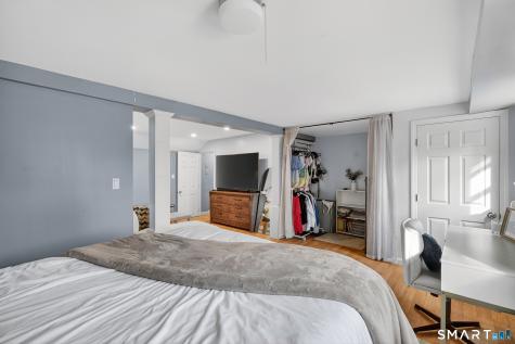 563 Lakeside Drive Bridgeport CT 06606