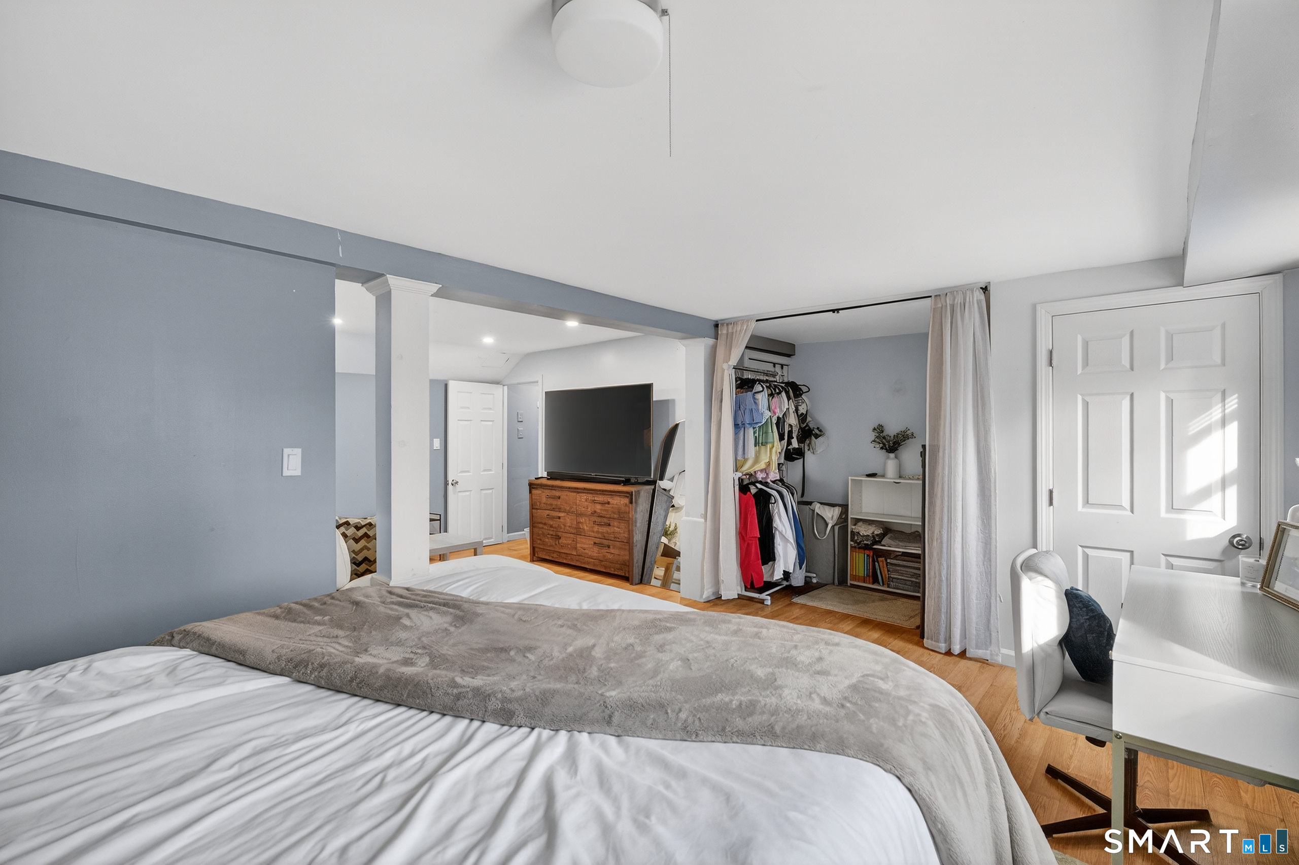 563 Lakeside Drive Bridgeport CT 06606