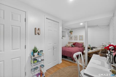 563 Lakeside Drive Bridgeport CT 06606