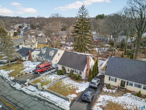 563 Lakeside Drive Bridgeport CT 06606