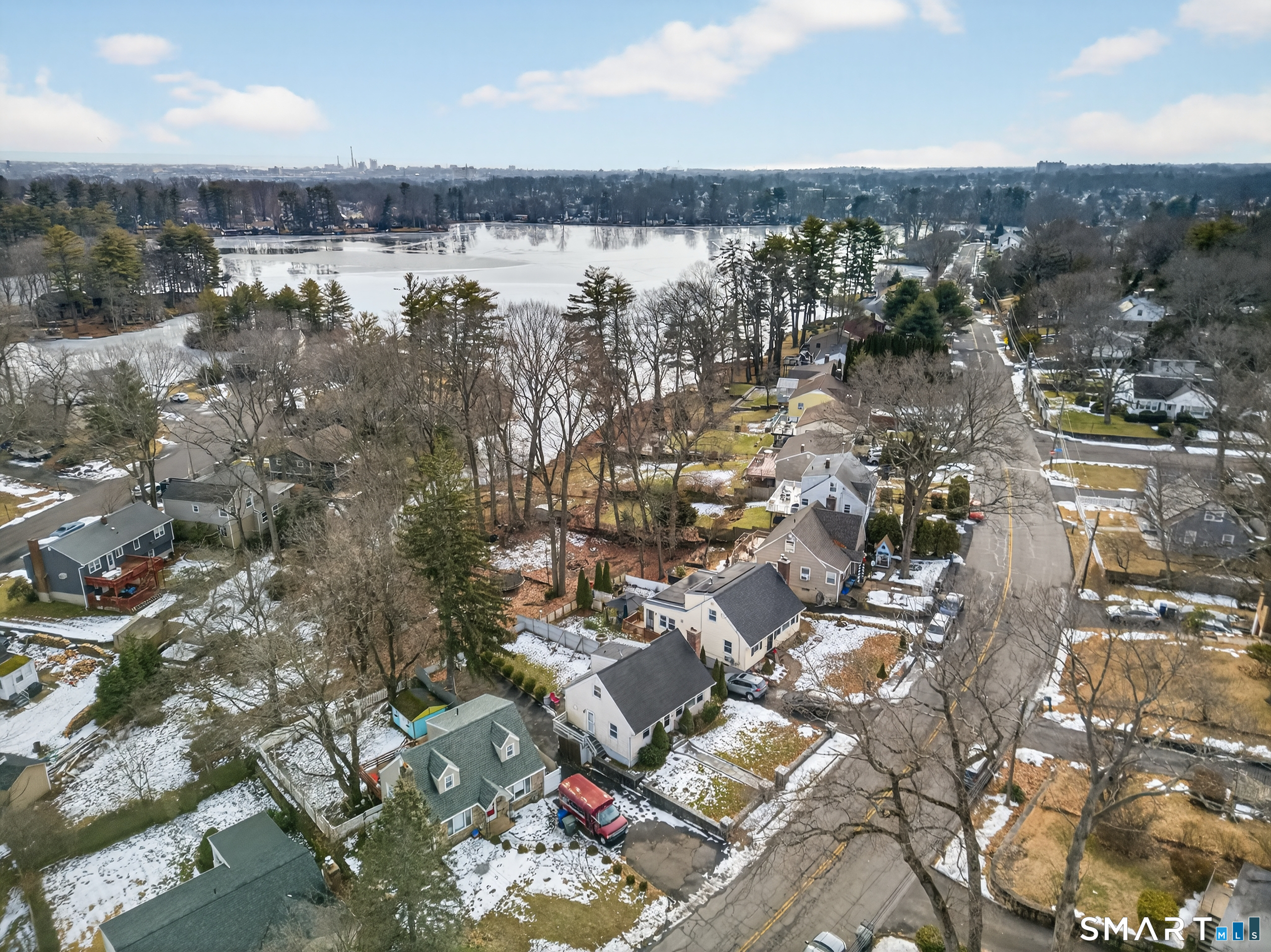 563 Lakeside Drive Bridgeport CT 06606