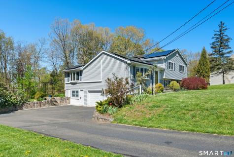 8 Stony Brook Road Brookfield CT 06804