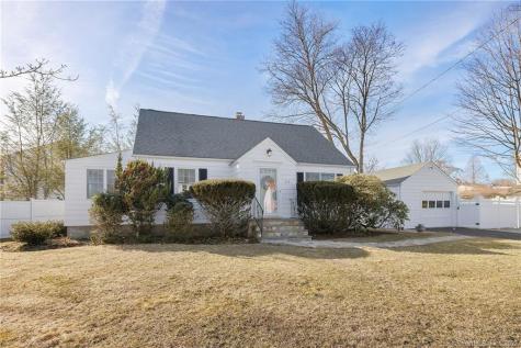 692 South Pine Creek Road Fairfield CT 06824