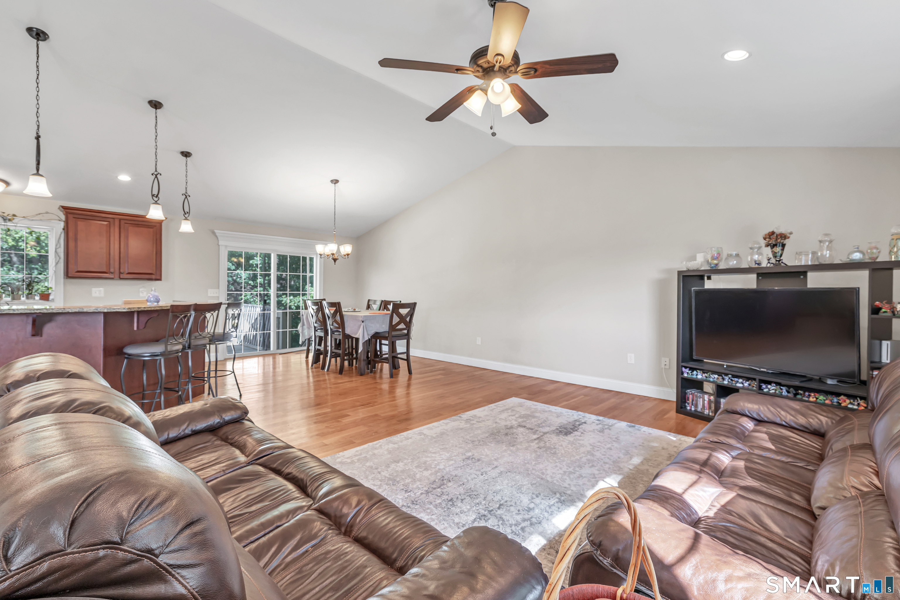 26-R Hoinski Way Ansonia CT 06401
