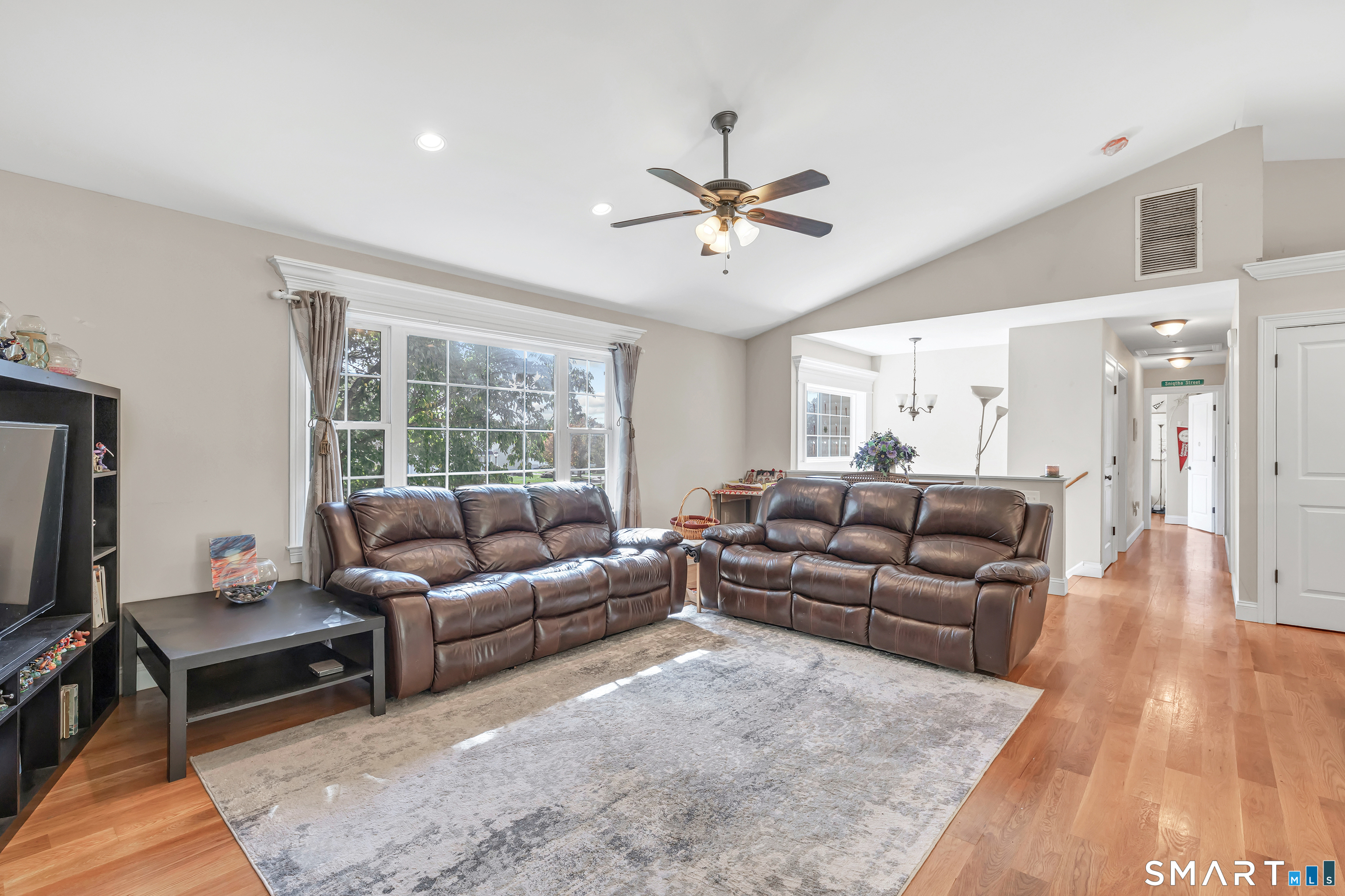 26-R Hoinski Way Ansonia CT 06401