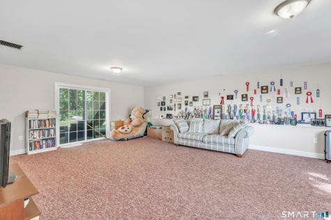 26-R Hoinski Way Ansonia CT 06401