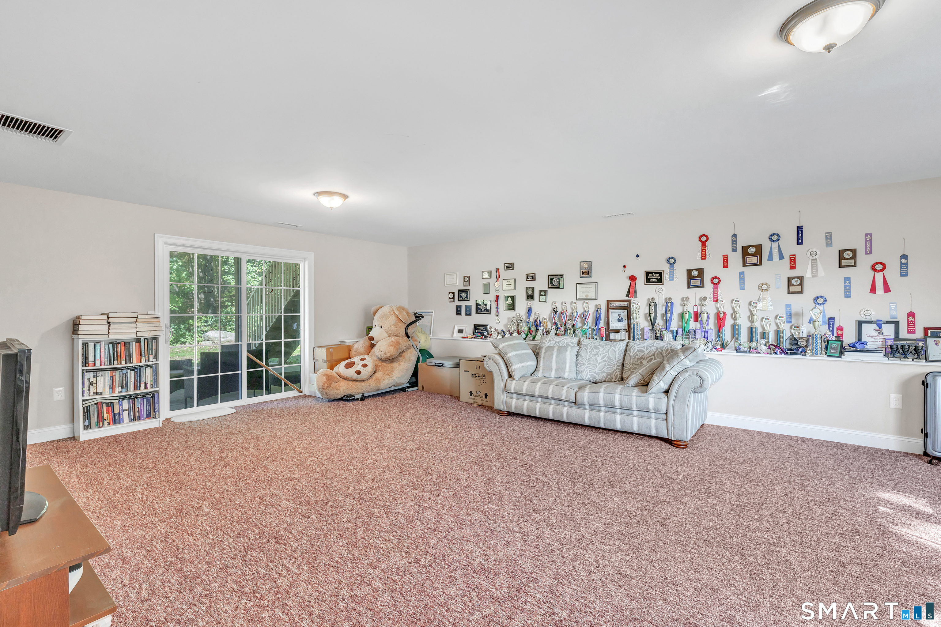 26-R Hoinski Way Ansonia CT 06401