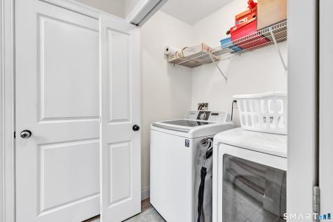 26-R Hoinski Way Ansonia CT 06401