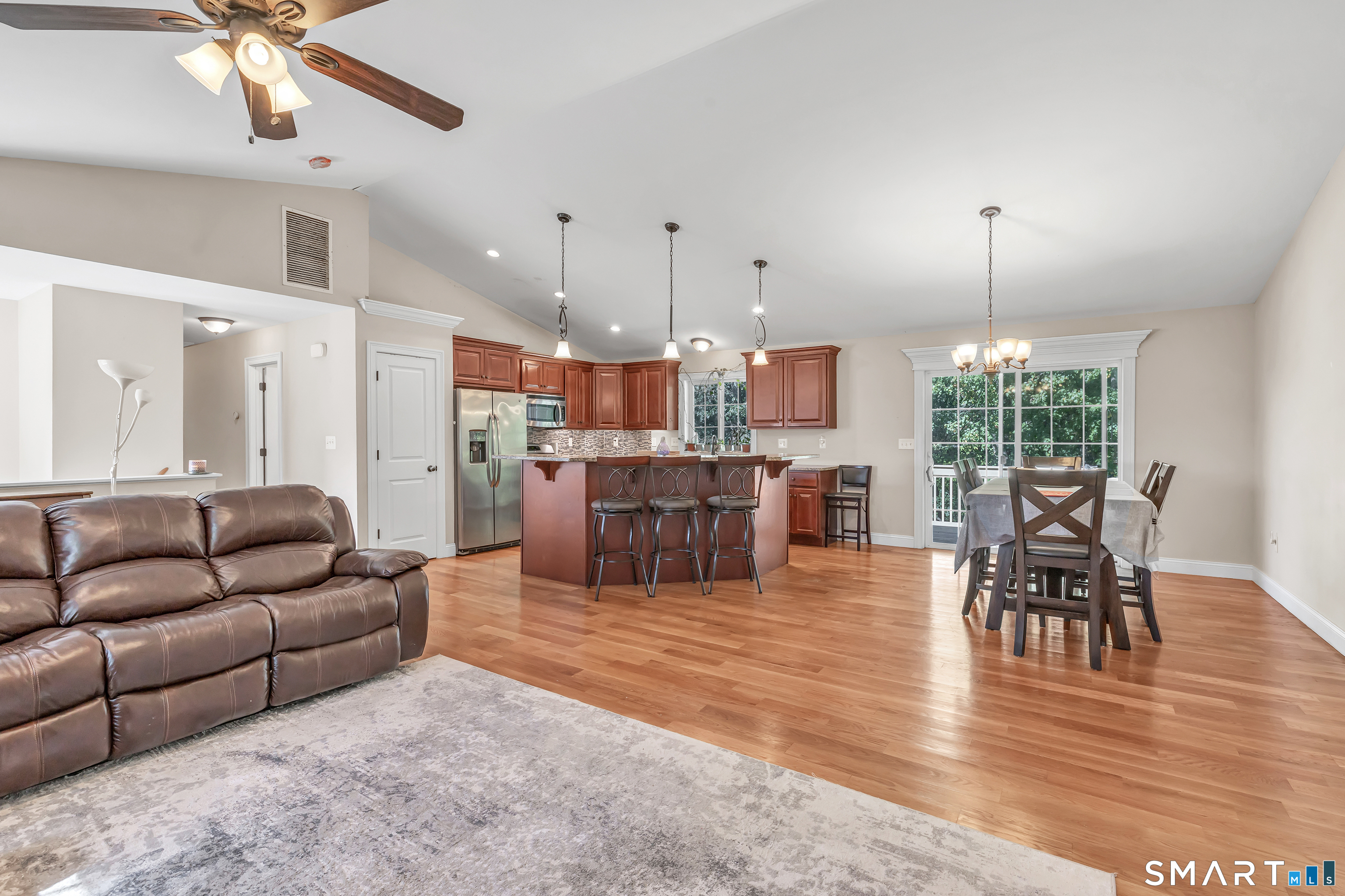 26-R Hoinski Way Ansonia CT 06401