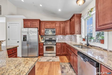 26-R Hoinski Way Ansonia CT 06401