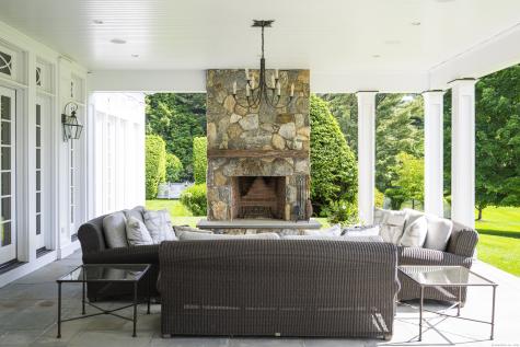 865 Hollow Tree Ridge Road Darien CT 06820