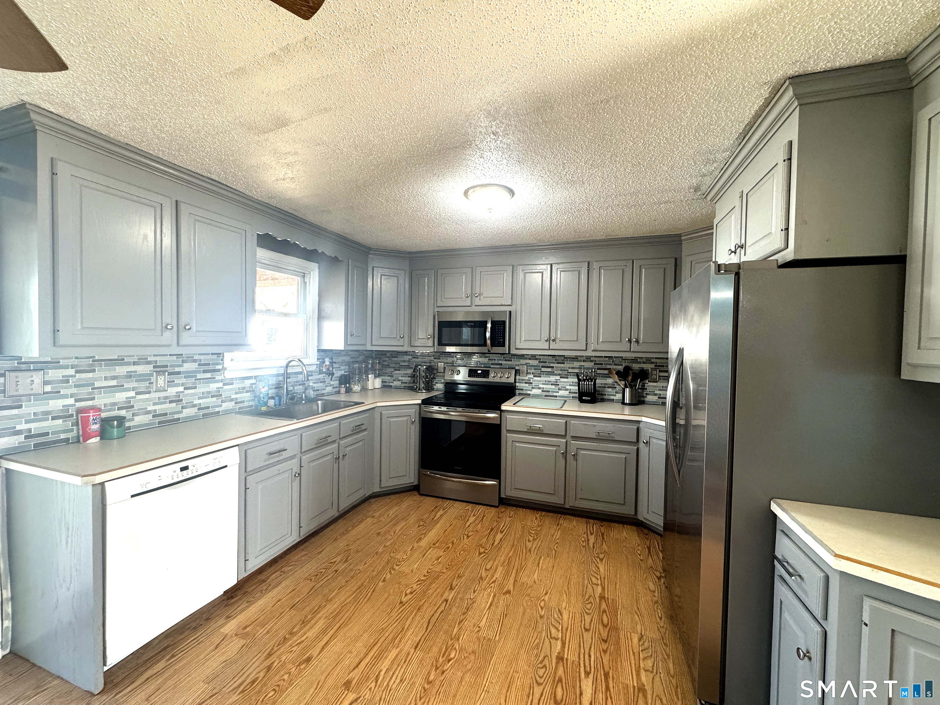 6 Evanoski Lane Plymouth CT 06782