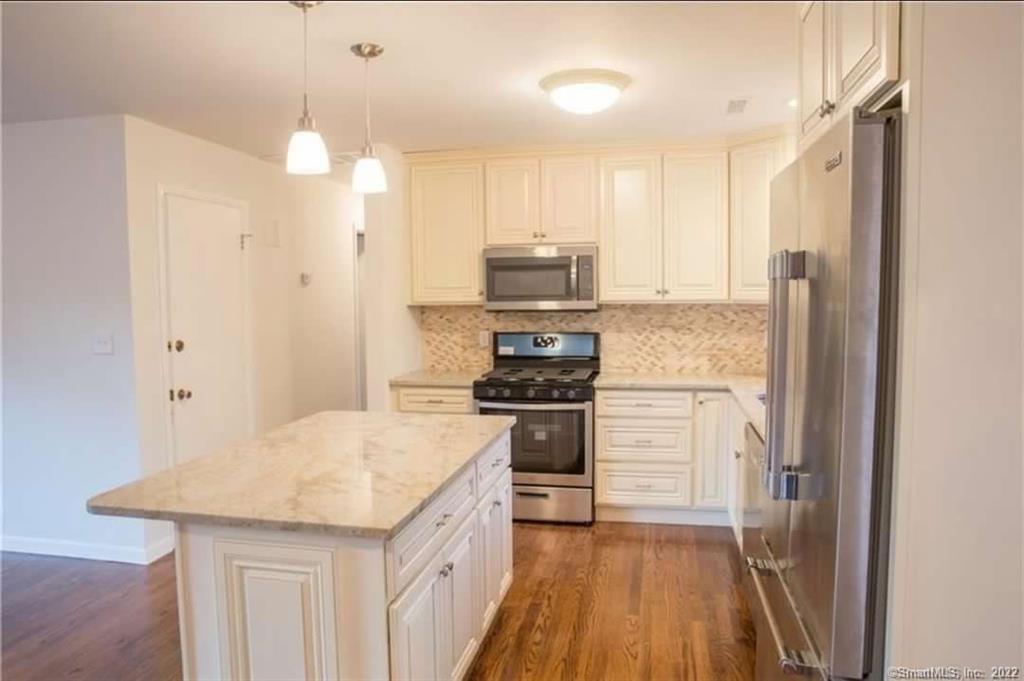 35 Meadow Road Hamden CT 06514