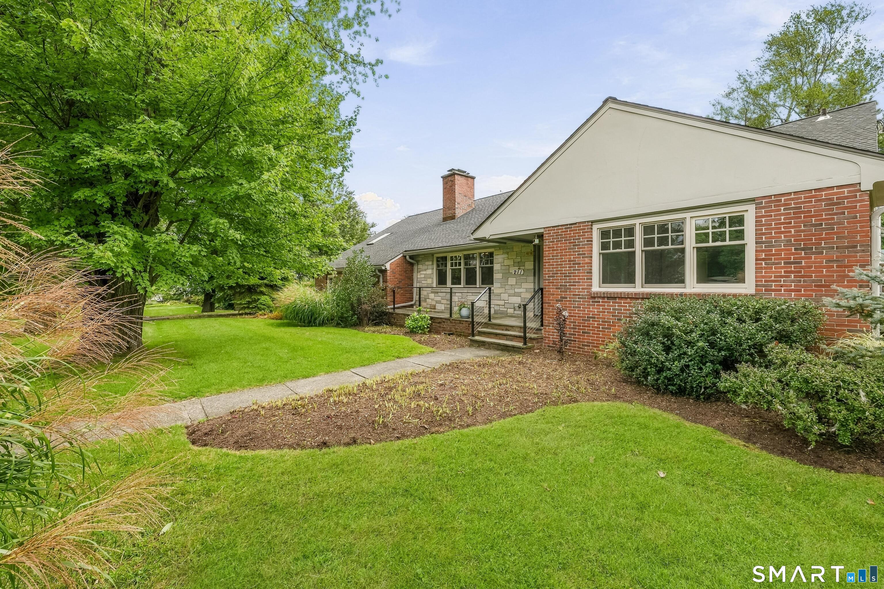 211 Old Farm Road Fairfield CT 06825